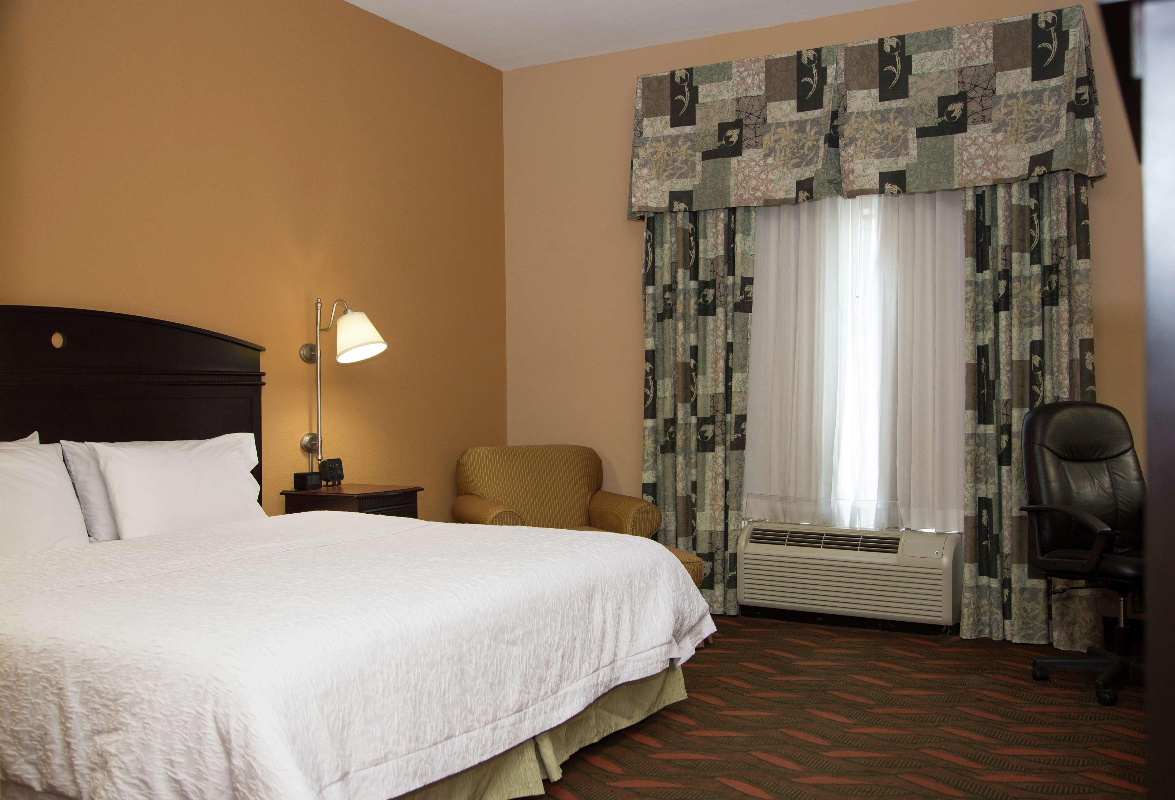 Hampton Inn & Suites Houston Rosenberg Extérieur photo