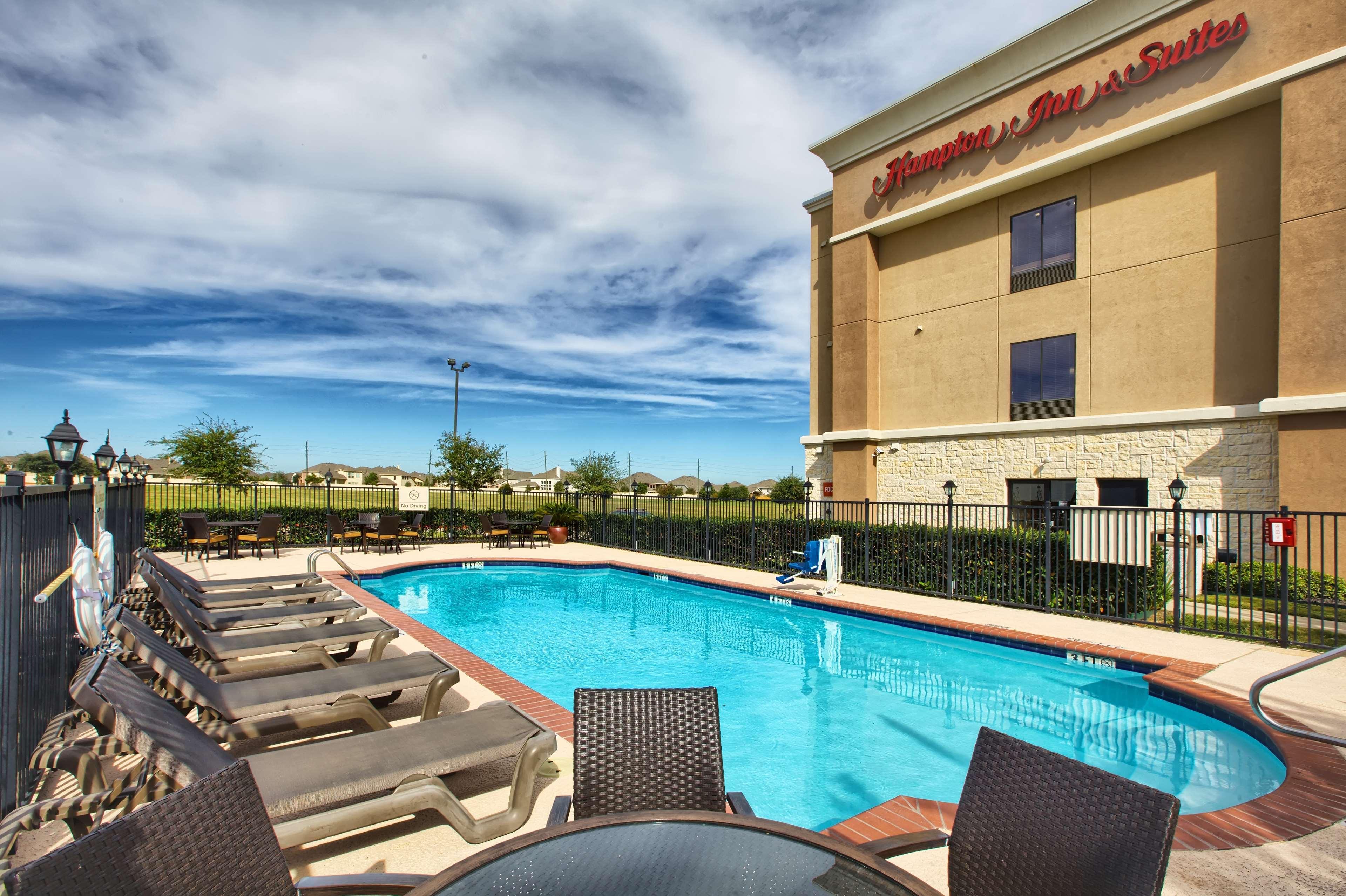 Hampton Inn & Suites Houston Rosenberg Extérieur photo